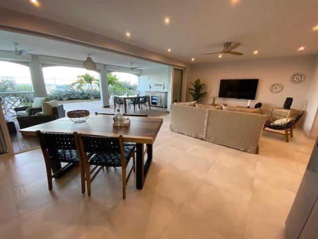 Princess Mahault - Beachfront - Orient Bay - Luxury Apartment מראה חיצוני תמונה